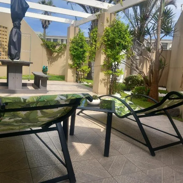 Sand And Sea Self Catering #3, отель в Свакопмунде
