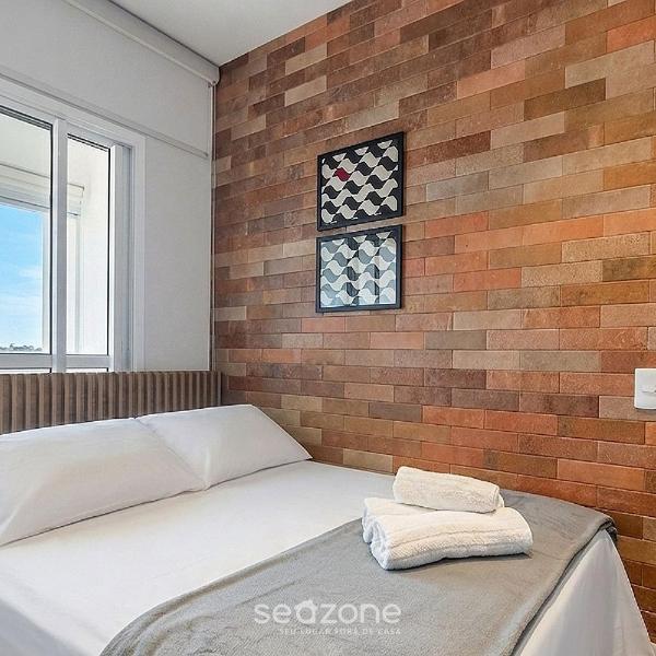 Studio em Cond. c/ Piscina e Vista Cid. VPP2011