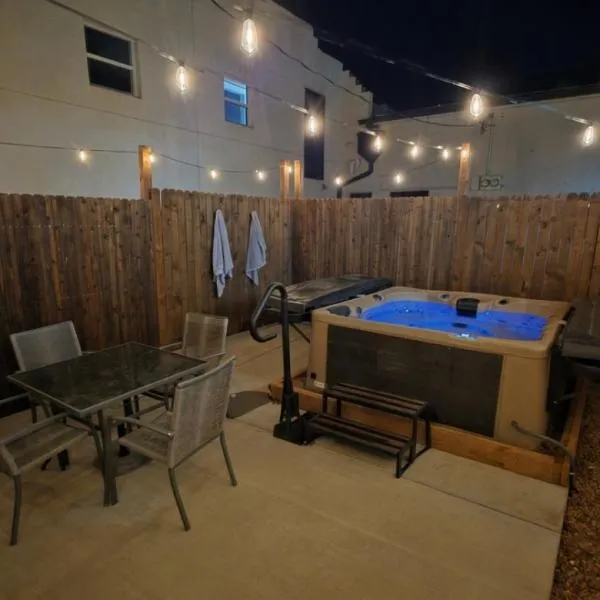 Babbling Brook Apartments, Hotel in Canon City