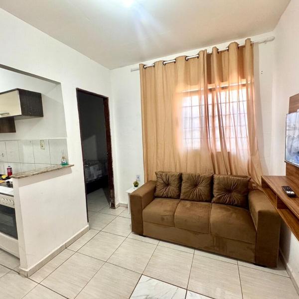 APT6 Completo em Bairro Central Tranquilo com ArCondicionado SmartTV e Garagem - Foto 4