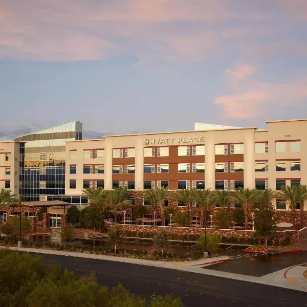 Hyatt Place Las Vegas at Silverton Village, хотел в Лас Вегас