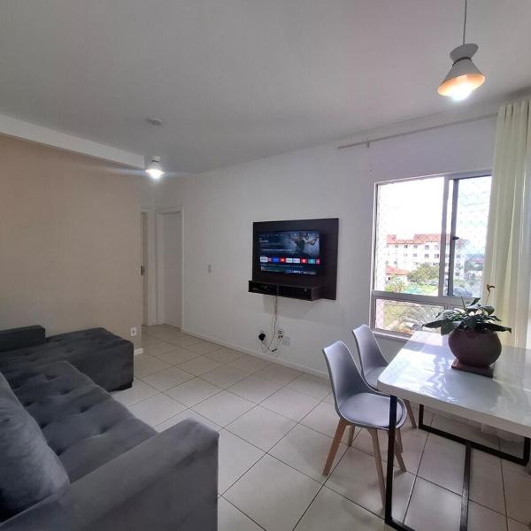 Apartamento espaçoso, bem localizado e confortável - Foto 5