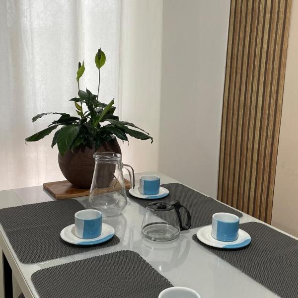Apartamento espaçoso, bem localizado e confortável - Foto 4