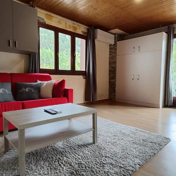 Chaleureux studio avec grande Terasse - Maurienne，位于莫达讷的酒店