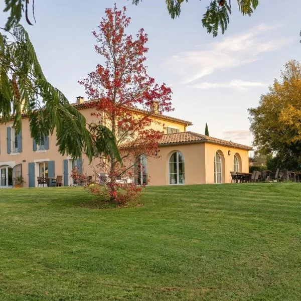 Hôtel La Bastide d'Iris โรงแรมในVagnas