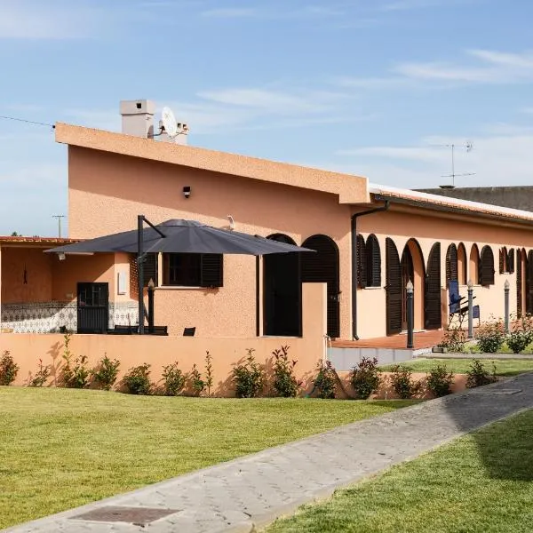 Casa Peixinho São Jacinto - Jardim, Praia e Natureza, hotel u gradu Sao Jacinto