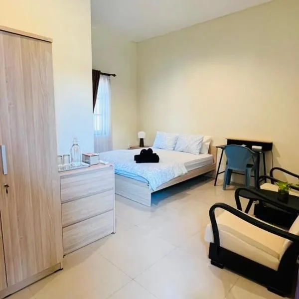 Juni Residence, hotel i Pineleng