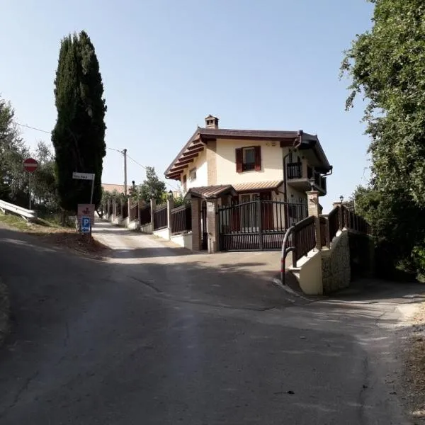 Casa sotto la Quercia, hotel v destinácii Citta' Sant'Angelo