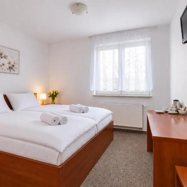 EndHotel Bielany Wroclawskie, hotel di Bielany Wrocławskie