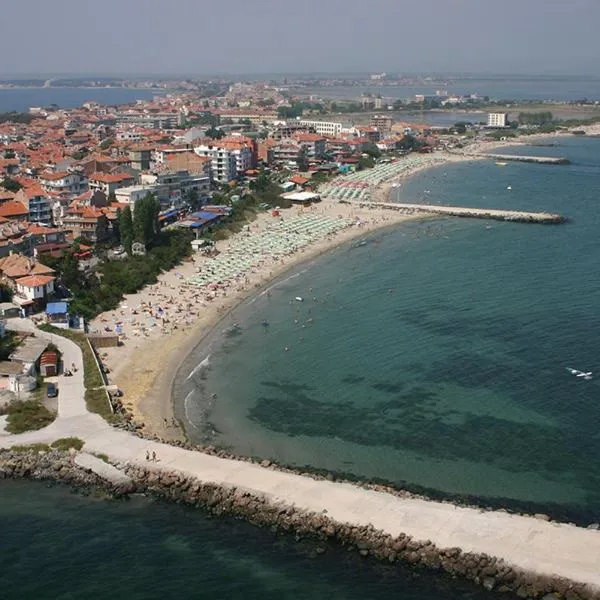 Kraybrezhna 3, hotel v destinaci Pomorie
