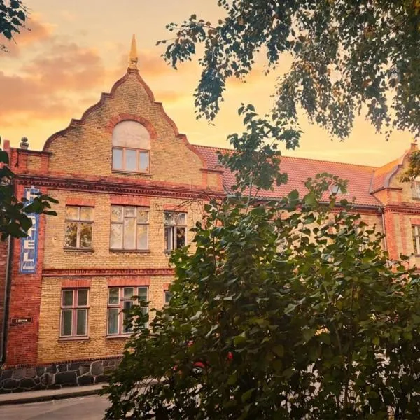 Hostel Lõuna, хотел в Пярну