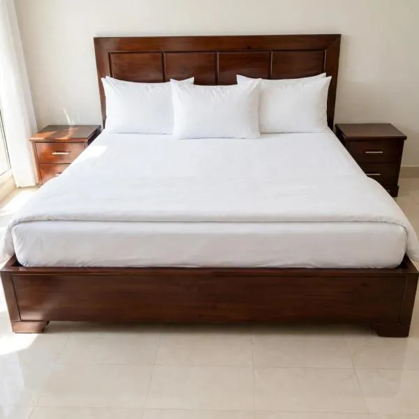 Jinnah Avenue inn Guest House, hotel di Karachi