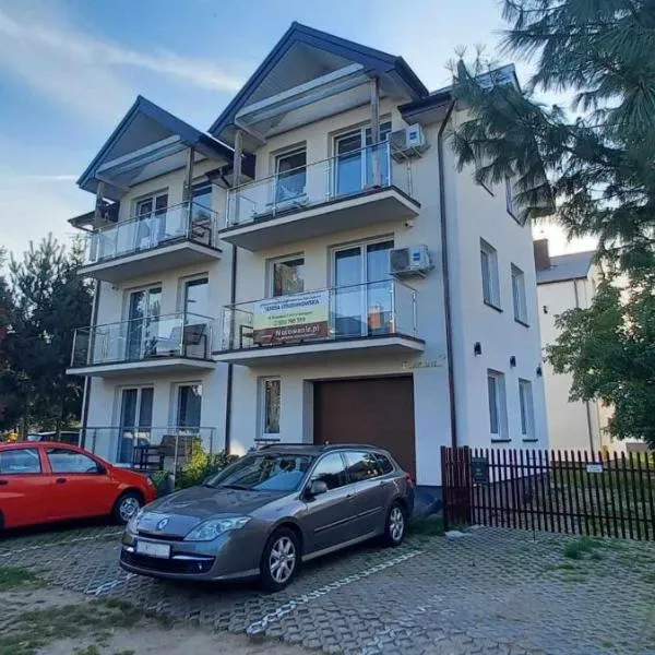 Apartamenty i pokoje Pod Żaglami, hotel din Białogóra