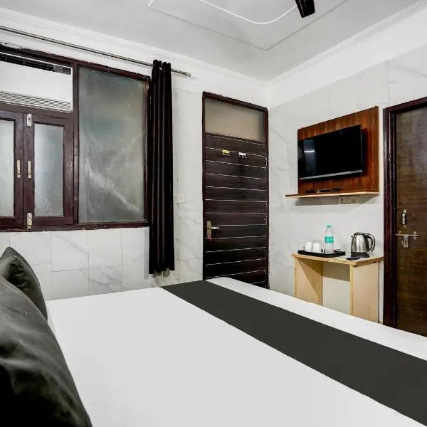 Hotel O The Maruti hotel: Noida şehrinde bir otel