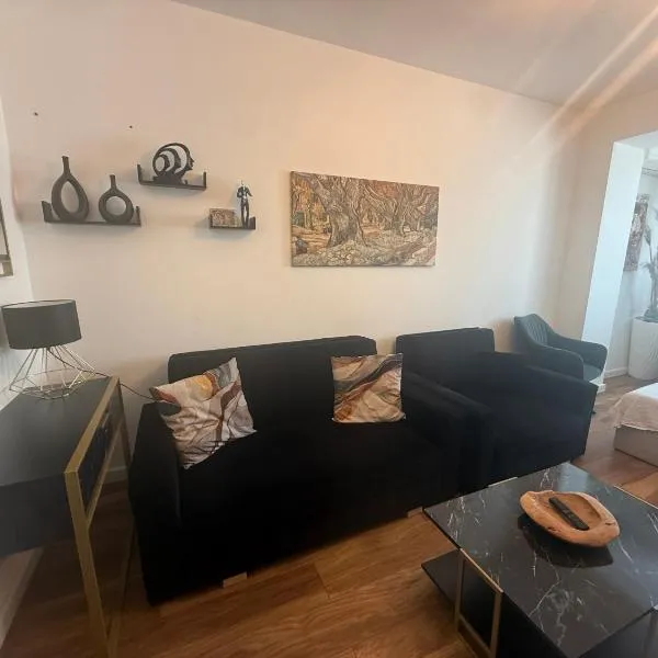 Cozy Ivory Studio, hotel u gradu Voluntari