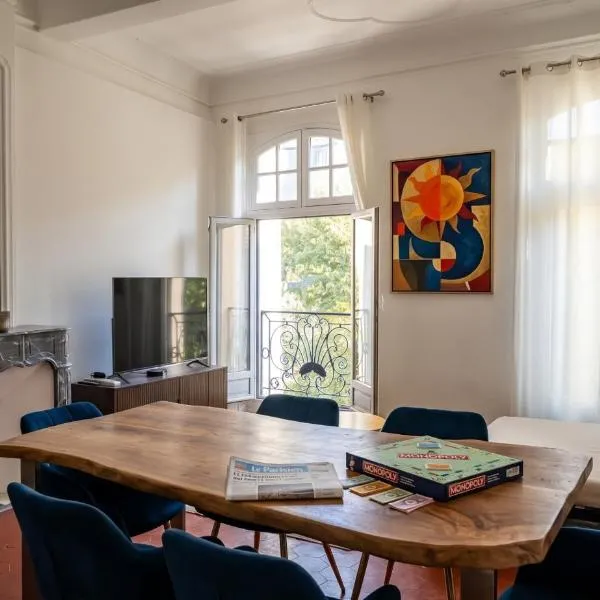 Pézenas historique appartement clim wifi 2 chambres 6 couchages, Hotel in Pézenas