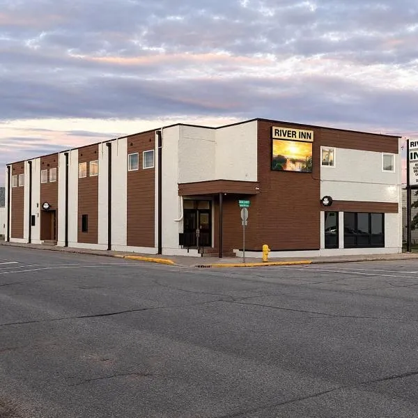 River Inn, hotel u gradu Nipawin