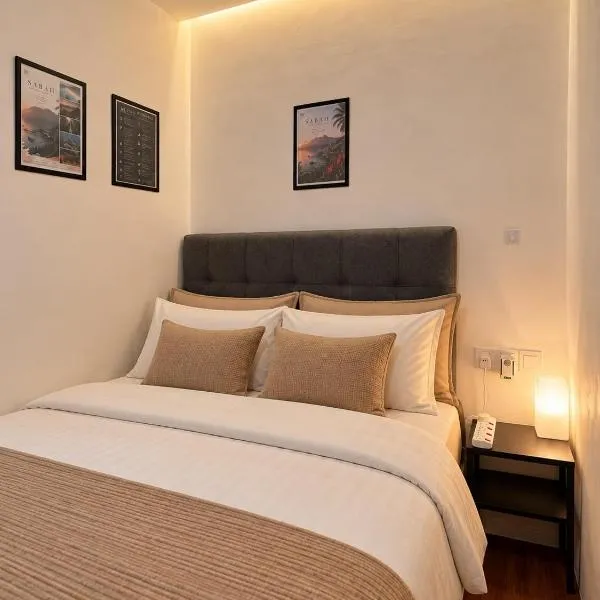ALNAYRA Cozy Netflix Ensuite Room Api-Api KK, hotel din Kota Kinabalu
