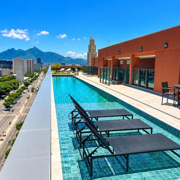 Studio com Piscina Panorâmica e Metrô na Porta
