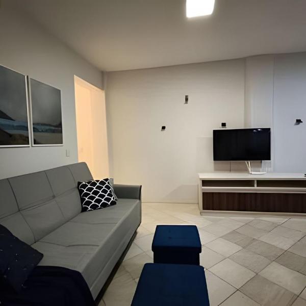 Apartamento 700m da praia, com kit praia, estacionamento e ar condicionado - Foto 5