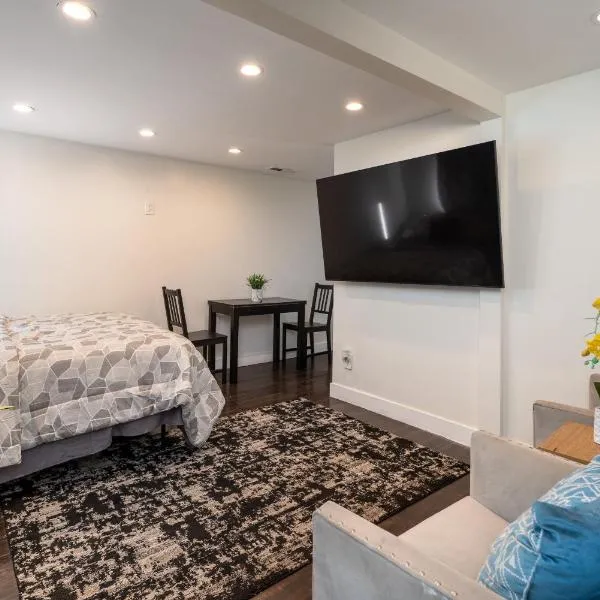 Comfort and Cozy stay Free parking on site, hotel em Oakland
