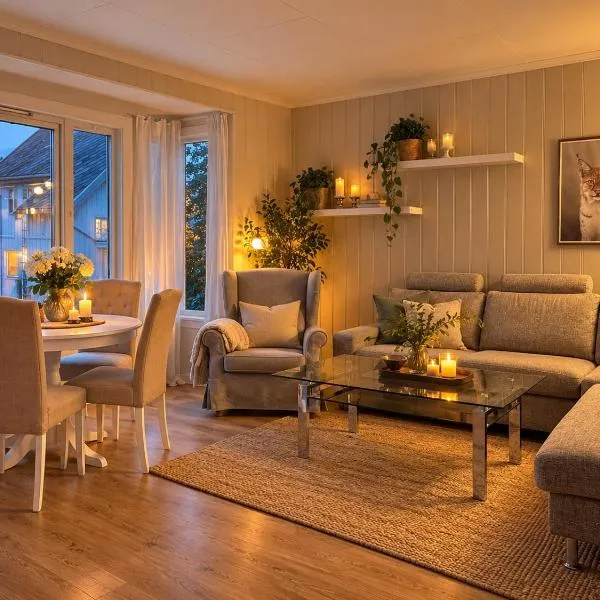Koselig leilighet i Kristiansund、クリスティアンスンのホテル