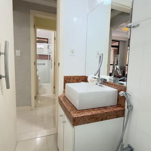Sala e 2 quartos ao lado do mar em Cabo Frio - Foto 3