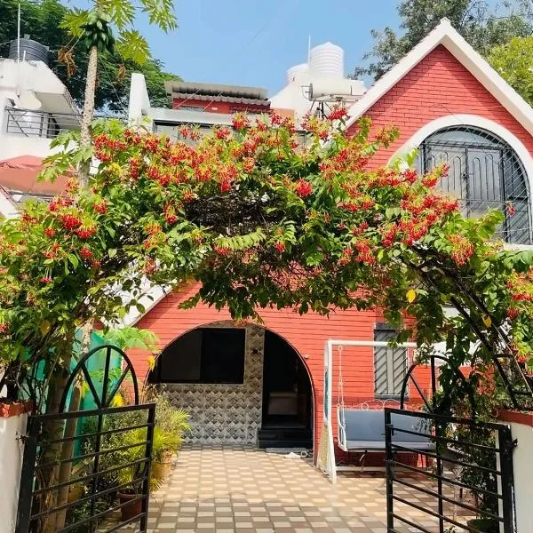 Livhub Hostel - Viman Nagar - A Luxurious Bungalow, hotel en Pune