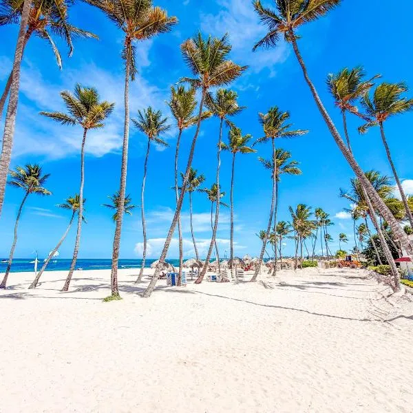 VILLAS & APARTMENTS playa LOS CORALES - wifi, bbq-grill, beach club, hotel v Punta Cana
