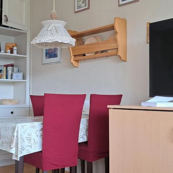 Appartement Simonhöhe mit Pool, хотел в Zirkitz