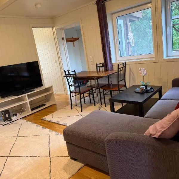 Sentral 2 Bedroom Apartment Med Eli bil lading mulighet, ξενοδοχείο σε Kristiansand
