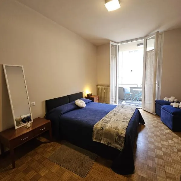 Appartamento Duomo - Voghera, hotel Vogherában
