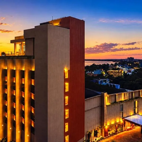 Golden Tulip Essential Belitung, hotell i Tanjung Pandan