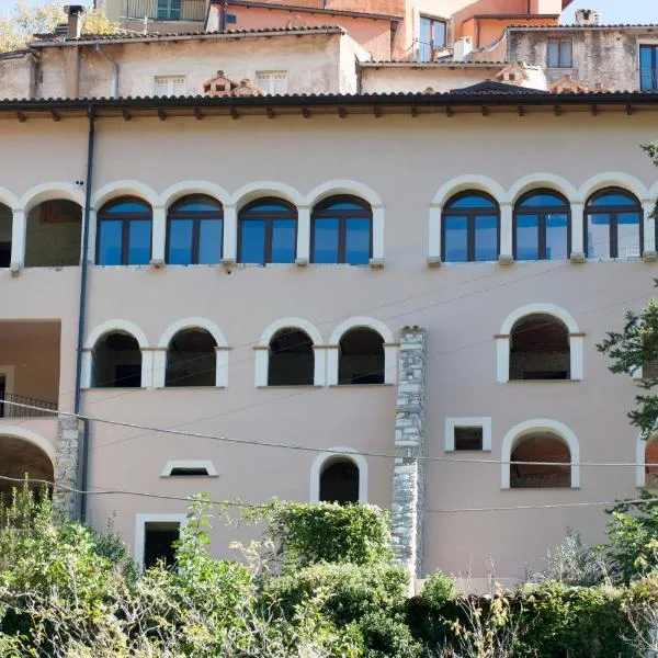 Il Convento sul Gizio – hotel w mieście Pettorano sul Gizio