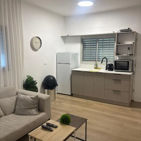Yarin's apartment, khách sạn ở Qiryat Shemona