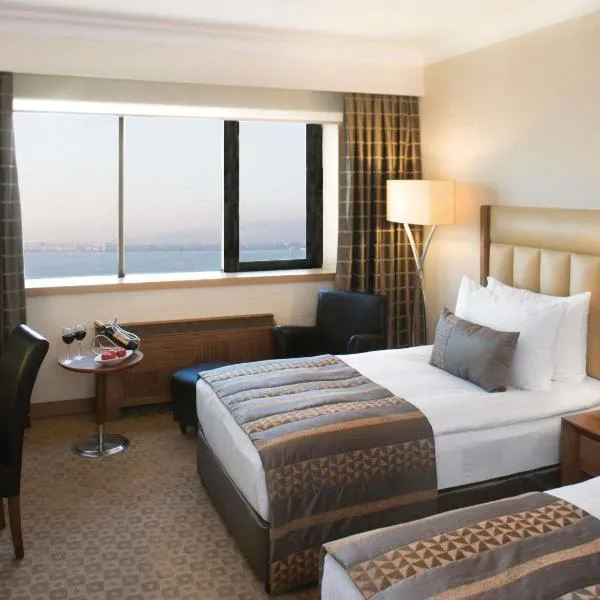 Mövenpick Hotel Izmir – hotel w mieście Izmir