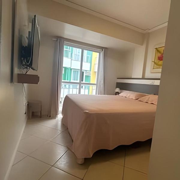 Apto Bombinhas com piscina e área kids - Foto 2