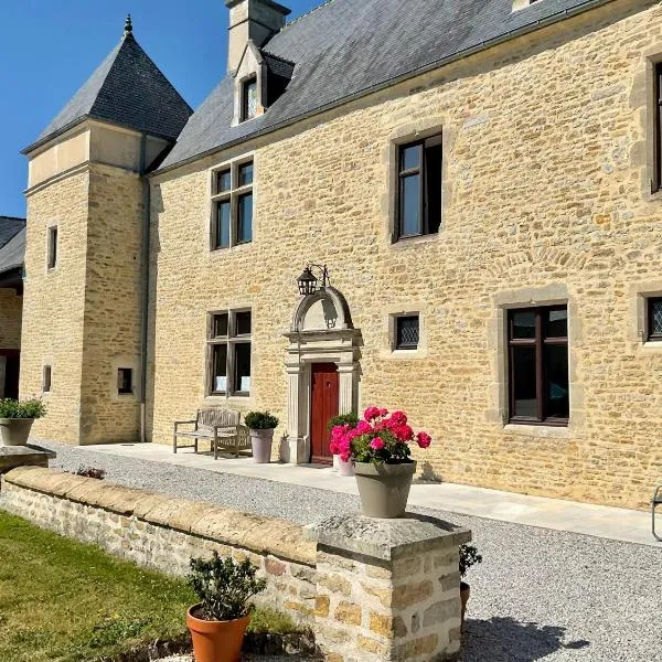 Chambres d'hôtes Manoir de Beaucron: Brucheville şehrinde bir otel