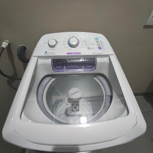 Check-in AUTÔNOMO, churrasqueira em Casa! Acesse 2ar, 2q,2B, pague 4 ou mais hóspedes, até 7 camas e tem pátio, garagem, roupa de cama, máquina de lavar roupas, portão eletrônico, todos privativos! Desconta duração! Entrada 15h adiante, inclusive madruga