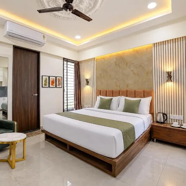 Hotel Nexus Near Brilliant Convention Center and SKYE CORPORATE PARK Mahindra Showroom 78 Vijay Nagar, Hotel in Indore