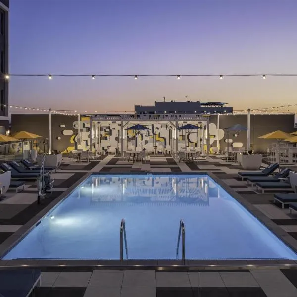 Hilton Buena Park Anaheim、ブエナパークのホテル