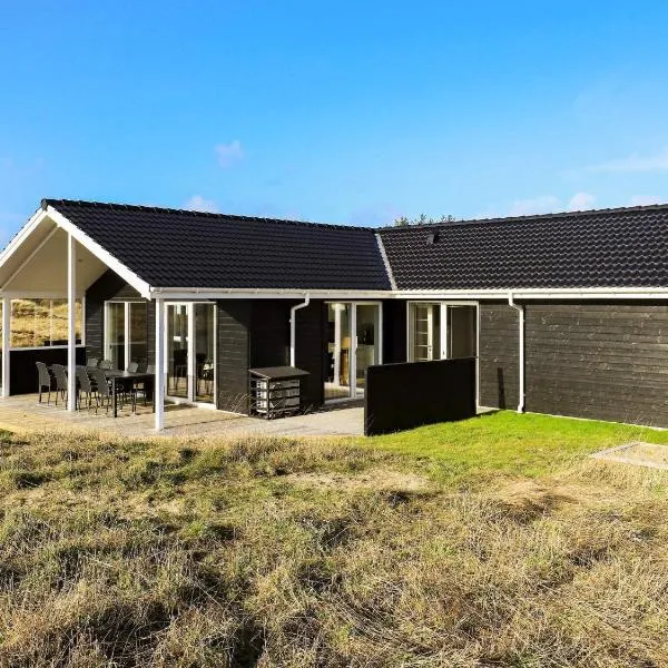 5 star holiday home in Hirtshals, hotell i Hirtshals