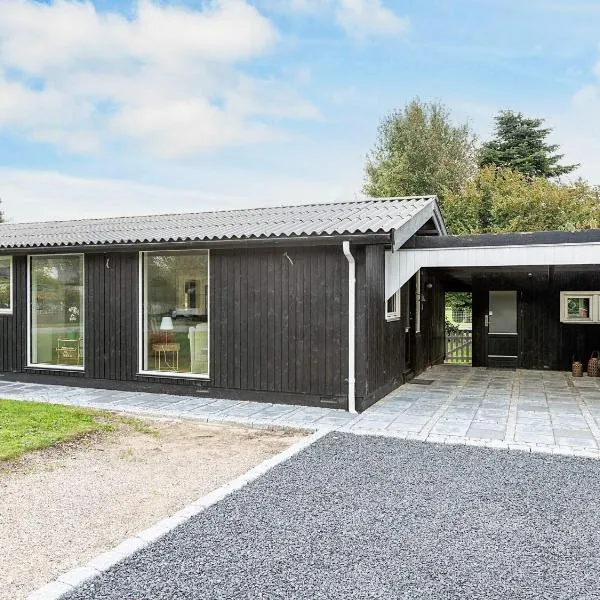 6 person holiday home in Karrebæksminde, hotelli kohteessa Karrebæksminde