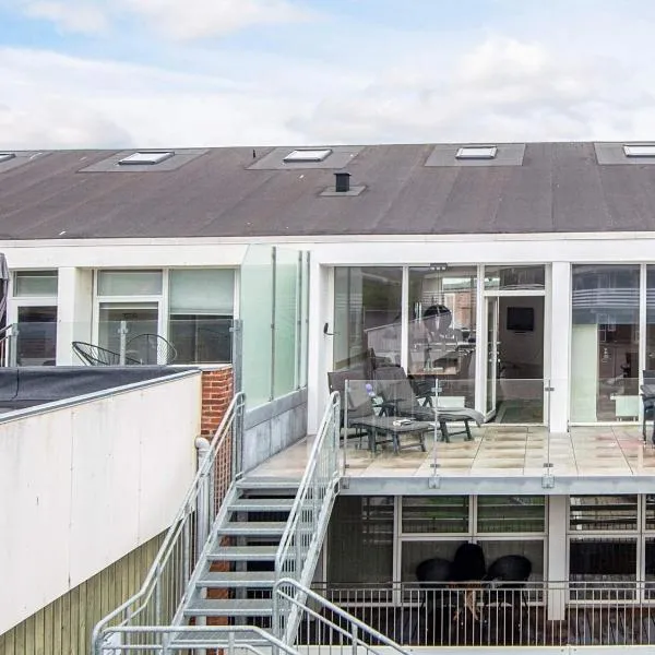 8 person holiday home in Ringkøbing, hotel en Ringkøbing