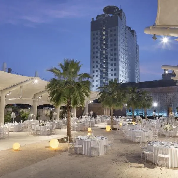 Adana HiltonSA Hotel, hotelli kohteessa Adana