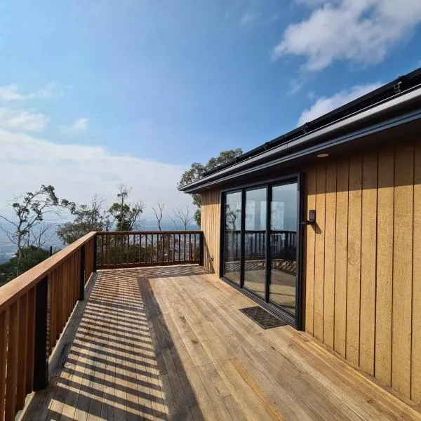 Mount Rumney Escapes Seaview House 2 - Eagle House, Hotel in Mount Rumney