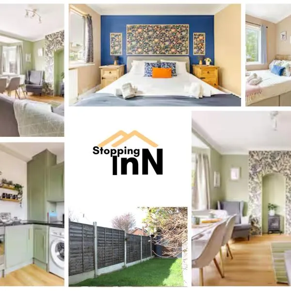 Stylish Heathrow Retreat 2-Bed Near Station, hótel í Stanwell