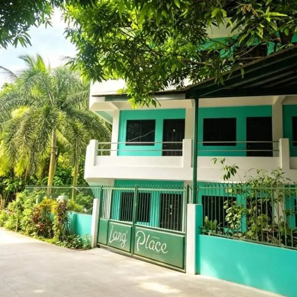Lang2 Place, hotel di Coron