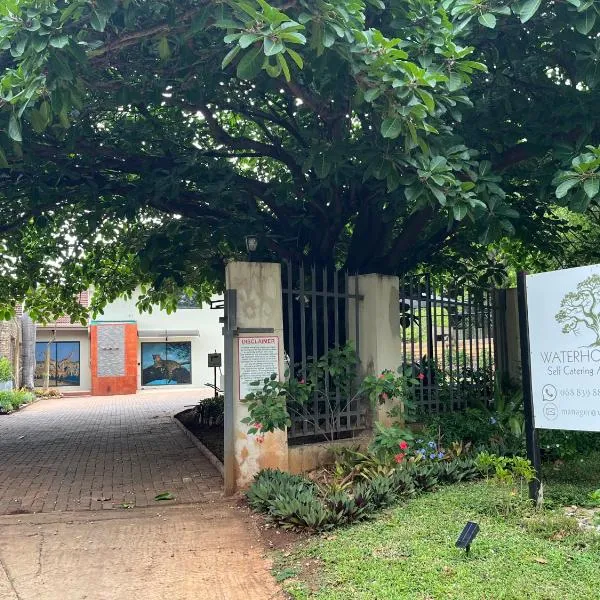Waterhole Lodge, hotel a Malelane