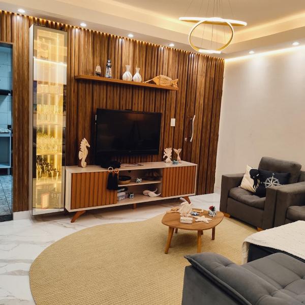 Aconchego do Forte 301- apartamento moderno com ar condicionado ,wi-fi e garagem pertinho da praia do Forte em Cabo Frio